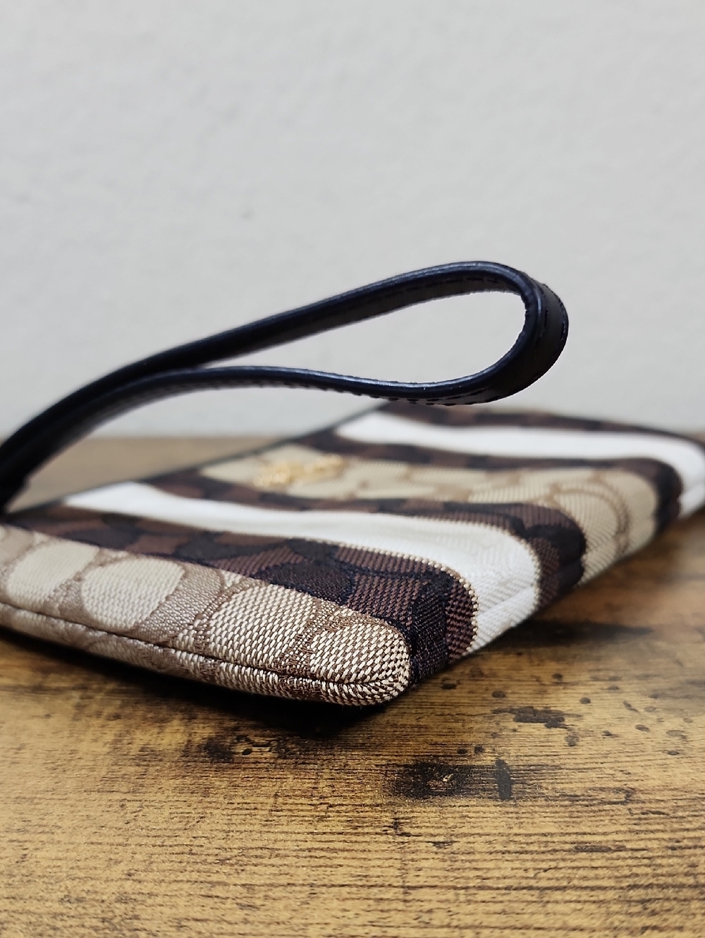 Coach Large Corner Zip Wristlet In Signature Jacquard With Stripes - Picture 9 of 14